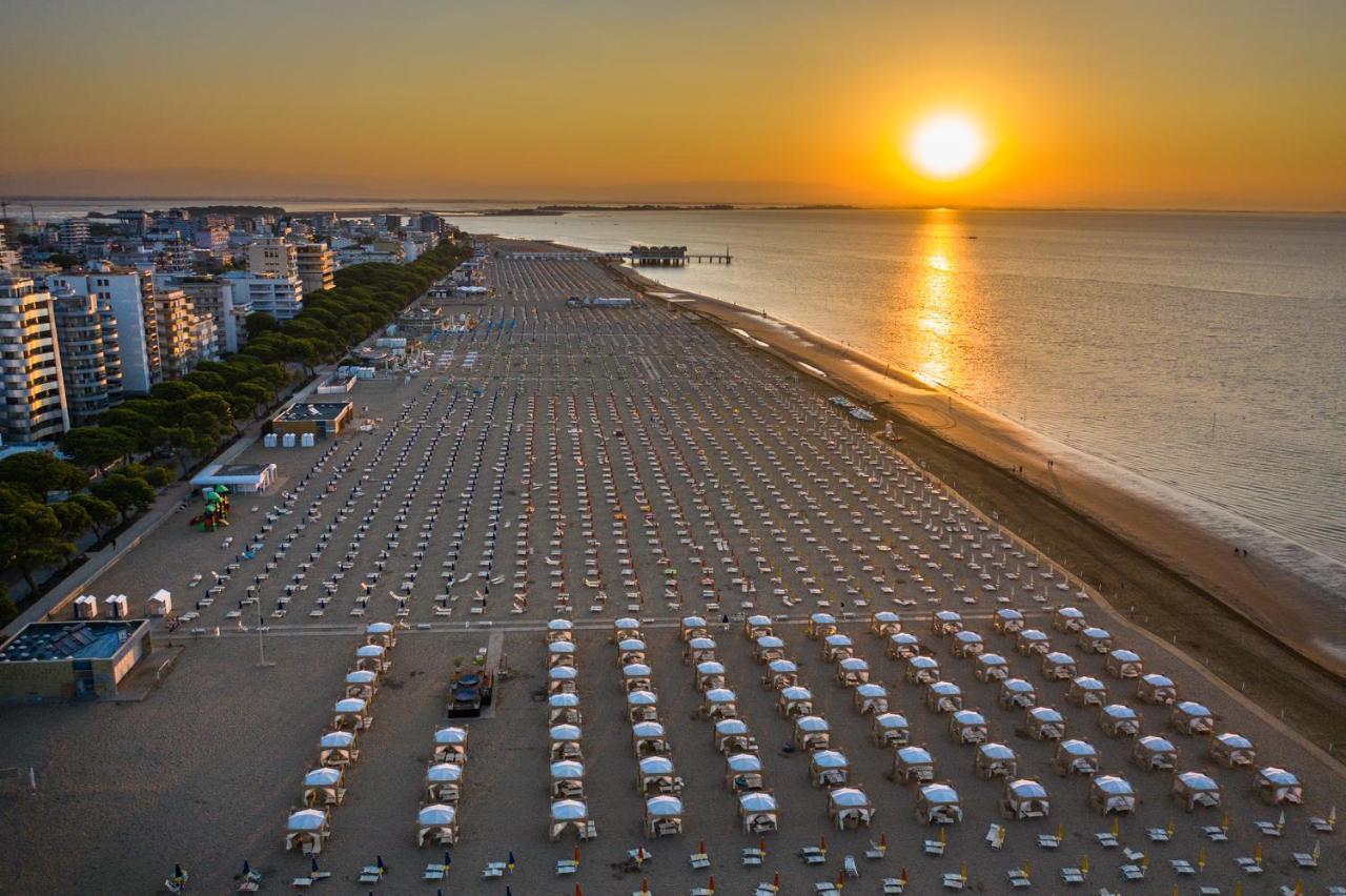 Appartamenti Dal Moro Lignano Sabbiadoro Ngoại thất bức ảnh