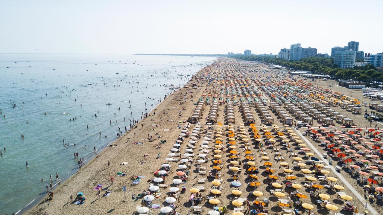 Appartamenti Dal Moro Lignano Sabbiadoro Ngoại thất bức ảnh